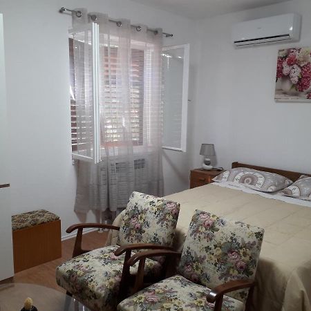 Soba Ivanka Mali Lošinj Esterno foto